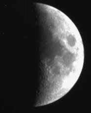 La Lune, vue par la sonde Deep Impact le 16 janvier 2005. Source : NASA/JPL